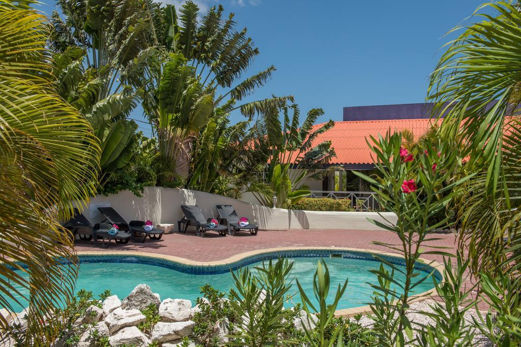 Blue Marlin Apartments Willemstad Exterior photo